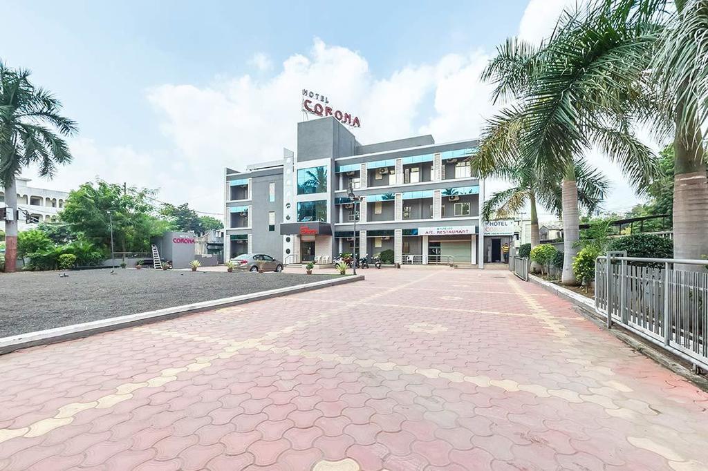 Hotel Corona Bharuch Eksteriør billede