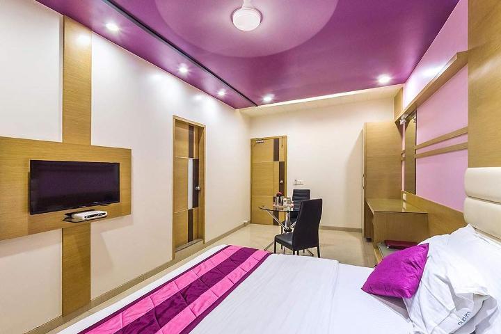 Hotel Corona Bharuch Eksteriør billede