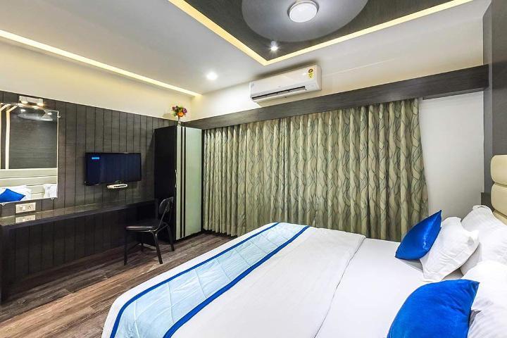 Hotel Corona Bharuch Eksteriør billede